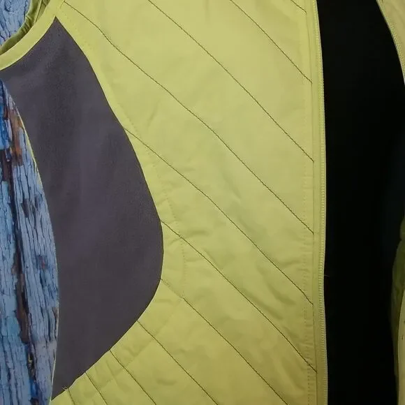 COLUMBIA Quilted Zip Front Vest - Picture 3 of 10